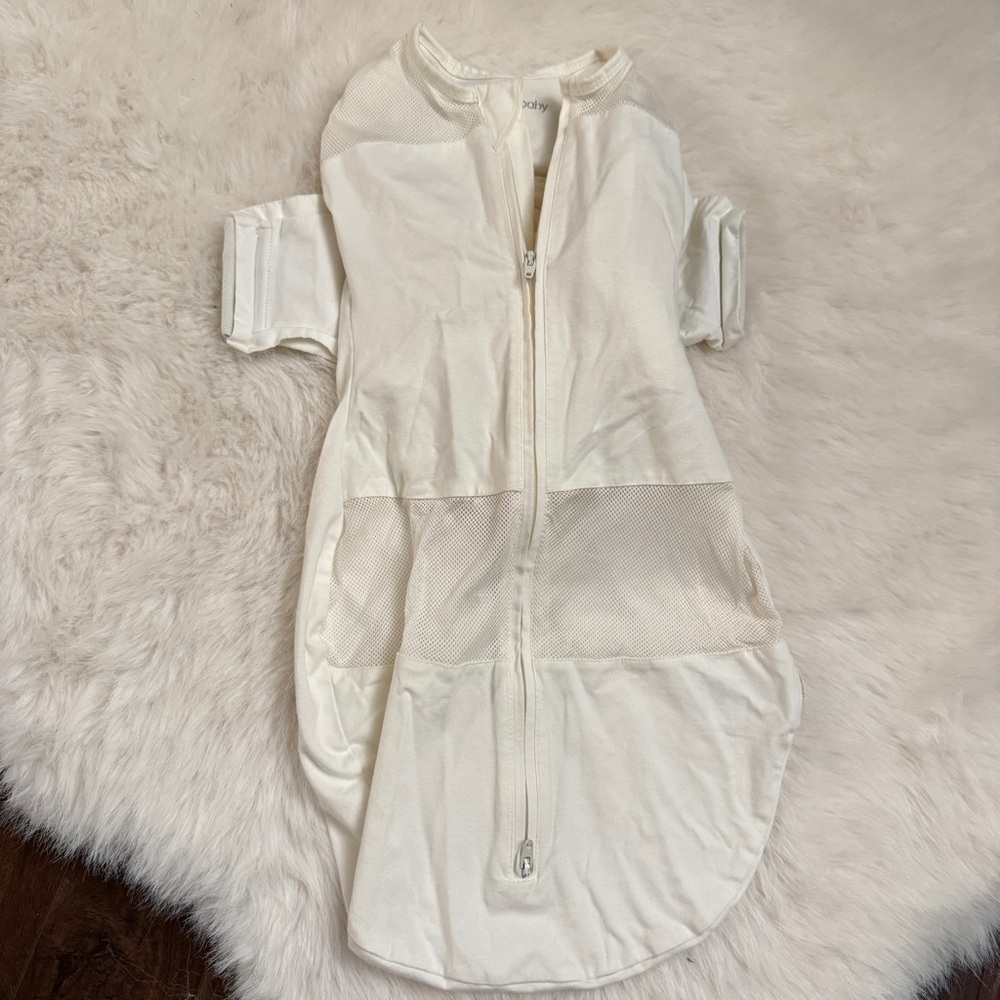 Gently used snoo sleep sack